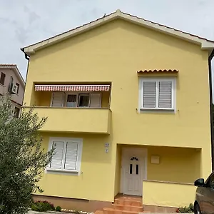  Apartman Luni Ii